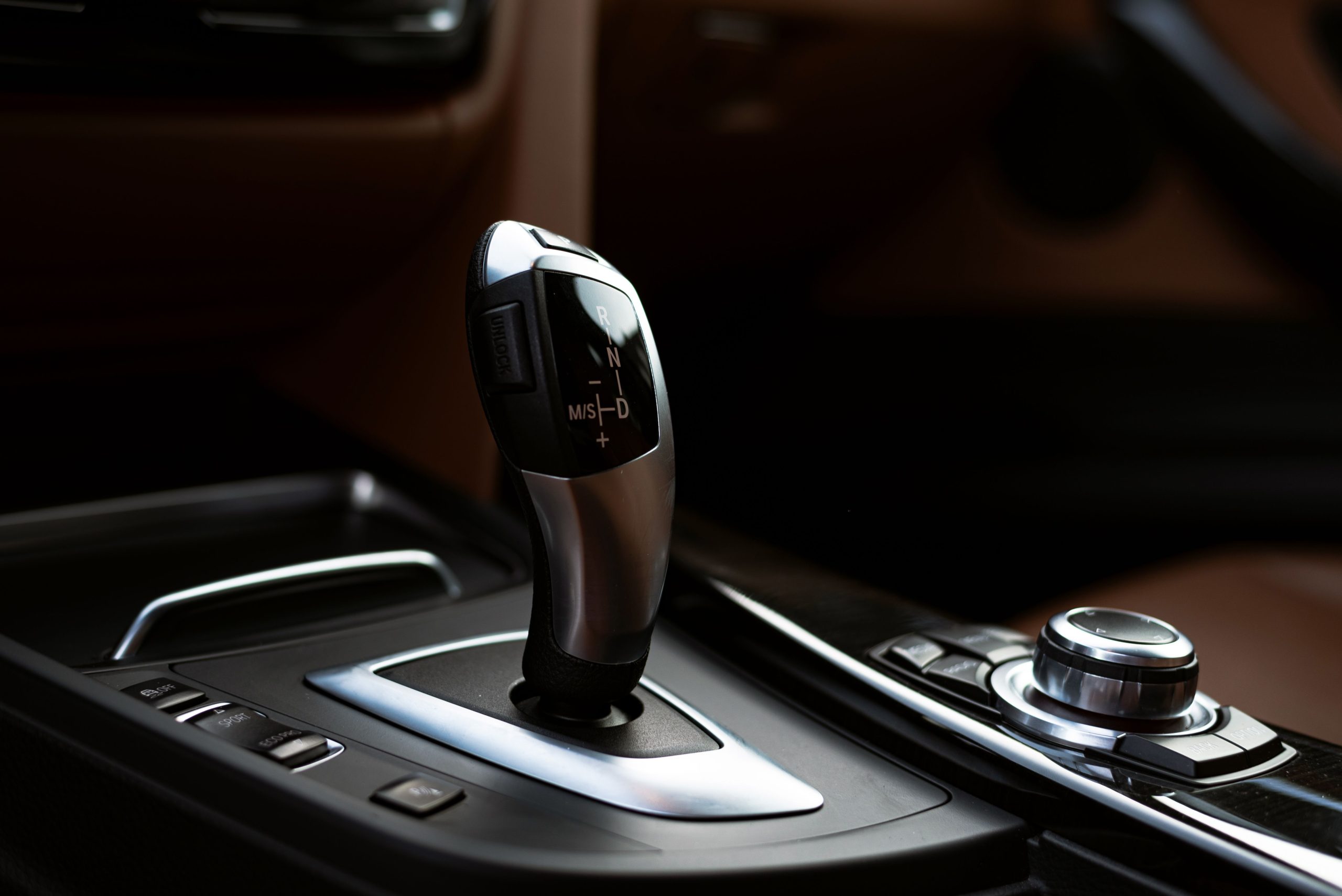 Selecteur de vitesses automatiques contemporary design
